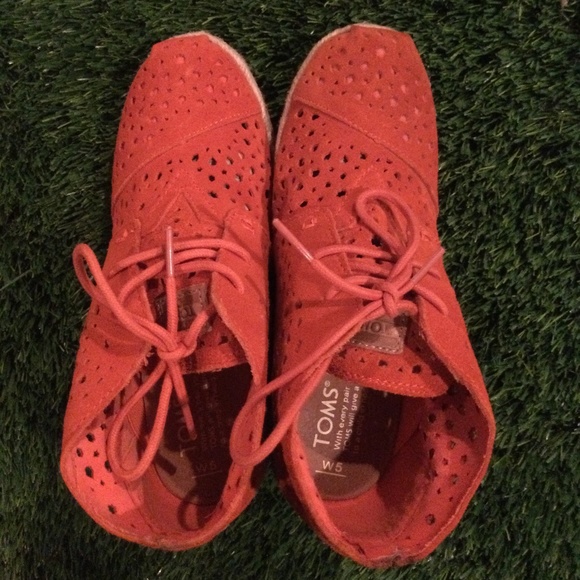 Toms Desert Wedges Orange Moroccan Cutout - Picture 3 of 6